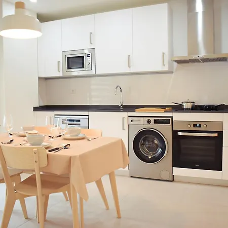 Amalia's Home: Luminoso Muy Cerca De La Playa Apartmán